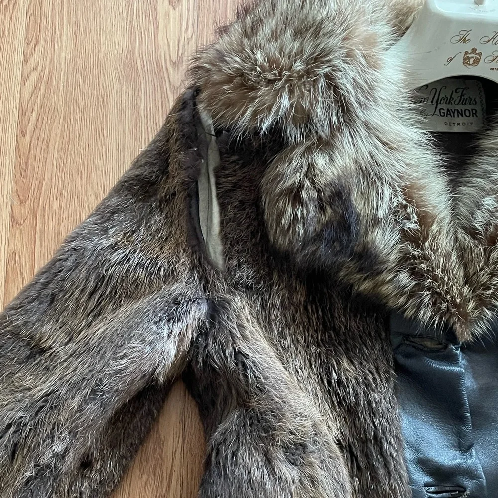 New York fur by Gaynor Detroit fur coat. - Picture 7 of 10